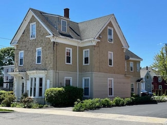 13 Ocean St, South Portland, ME 04106