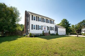 5 Icehouse Woods Ln, Rockland, MA 02370