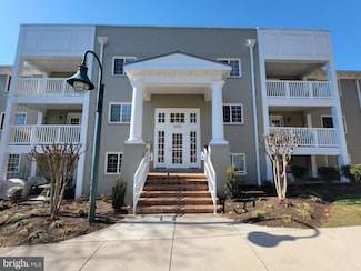 4151 S Four Mile Run Dr Unit 203, Arlington, VA 22204