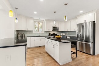 44 Highland St Unit 4, Lowell, MA 01852