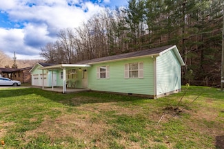 132 Avona Ln, Milton, WV 25541