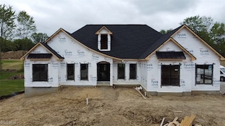 542 E Lakewood Dr, Alliance, OH 44601