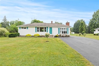5173 Mapleton Rd, Lockport, NY 14094