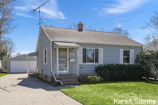806 Royal Oak St SW, Wyoming, MI 49509