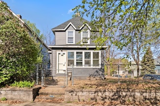 1852 Quincy St NE, Minneapolis, MN 55418