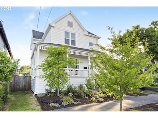 5106 N Bowdoin St, Portland, OR 97203