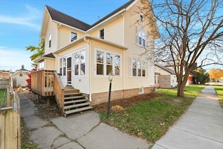 115 6th Ave, Baraboo, WI 53913