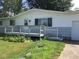 107 Pfaff St, Elroy, WI 53929