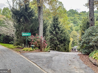 19 W Highlands Way, Scaly Mountain, NC 28775