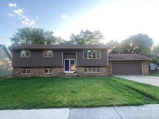 109 S Parkside Rd, Normal, IL 61761