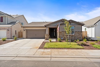 1275 Traverse Dr S, Madera, CA 93636