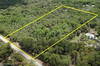 530 14th Ave NW, Rural Estates, FL 34120