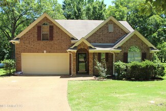 2792 Tulane Rd, Nesbit, MS 38651