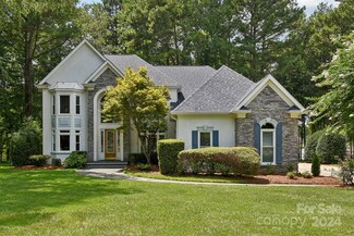 4401 Shadow Cove Ln, Charlotte, NC 28216