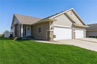 5919 NW 50th St, Johnston, IA 50131