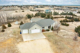 3471 Scenic Slope Rd, Salina, KS 67401