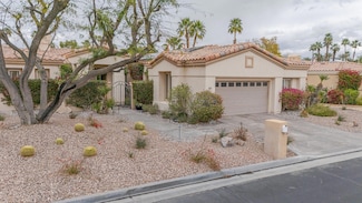 64 Laken Ln, Palm Desert, CA 92211