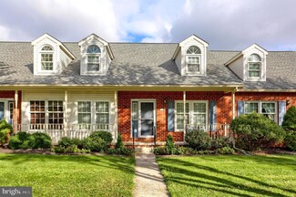 1216 White Birch Ln, Carlisle, PA 17013