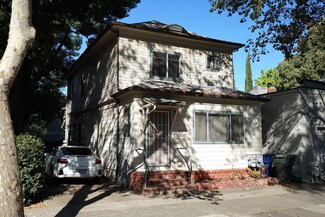 912 26th St, Sacramento, CA 95816