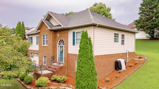 1560 Rock Springs Rd, Kingsport, TN 37664