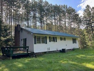 214 Horseshoe Ln, Lyndonville, VT 05851