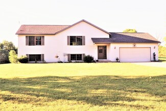 13375 17 Mile Rd, Gowen, MI 49326
