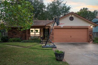 1307 W Gulfport St, Broken Arrow, OK 74011