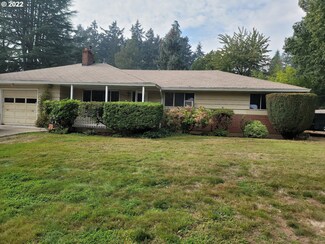 10487 SE Stanley Ave, Milwaukie, OR 97222