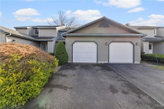 8253 Beehive Cir, Liverpool, NY 13090