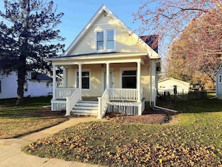 410 E Main St, Fredericksburg, IA 50630