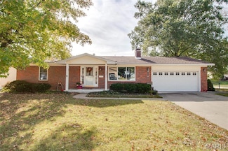 2401 Crislisa Dr, Alton, IL 62002