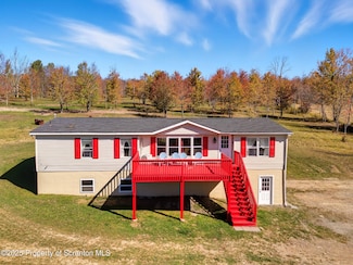 660 Wildenberg Rd, Clifford Township, PA 18470