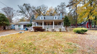 224 Roth Ave, Franklin Lakes, NJ 07417