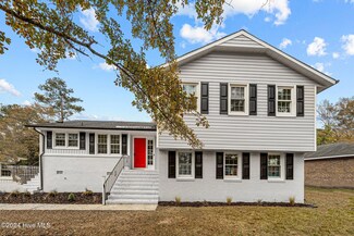 608 Shadowwood Dr, Jacksonville, NC 28540