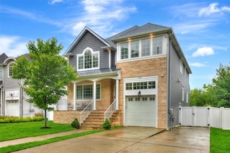 428 Page Ave, Staten Island, NY 10307