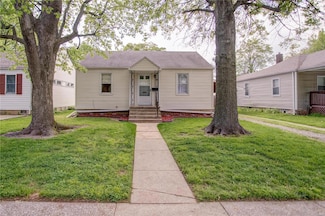 222 Doerr St, Roxana, IL 62084