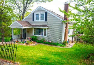 2624 E 1st St, Duluth, MN 55812
