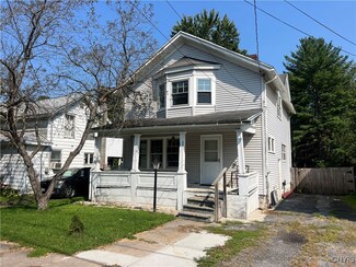 11 White St, Clark Mills, NY 13321