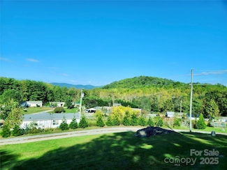 36 Whisper Mountain Rd, Hendersonville, NC 28792