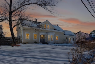 156 Main St, Bowdoinham, ME 04008