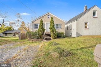 4 Creekview Ave, Trenton, NJ 08610