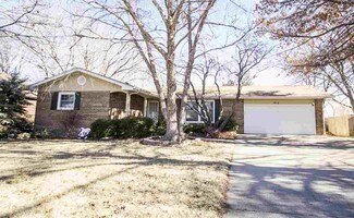912 Dehoff Dr, Manhattan, KS 66502