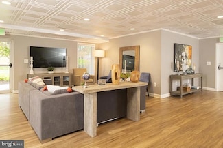 1699 Yale Place Unit 3BR-527, Rockville, MD 20850