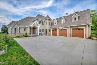 9153 Jordan Dr, Mentor, OH 44060