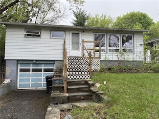 1016 Northway St, Syracuse, NY 13224