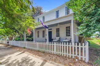 204 S Main St, Abbeville, SC 29620