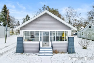 2022 Henry St, Muskegon, MI 49441