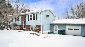 112 Charles Court Rd, Brodheadsville, PA 18322