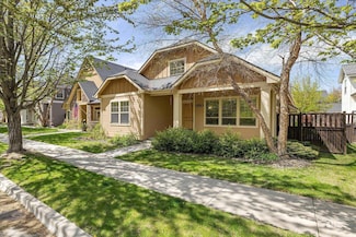 12743 N 12th Ave, Garden City, ID 83714