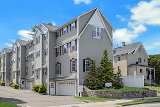 65 Seaside Ave Unit 6, Stamford, CT 06902